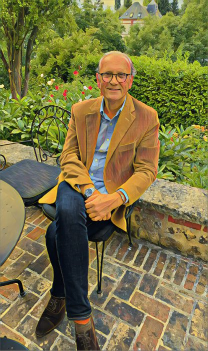 Photo de Marc Flandin dans un jardin