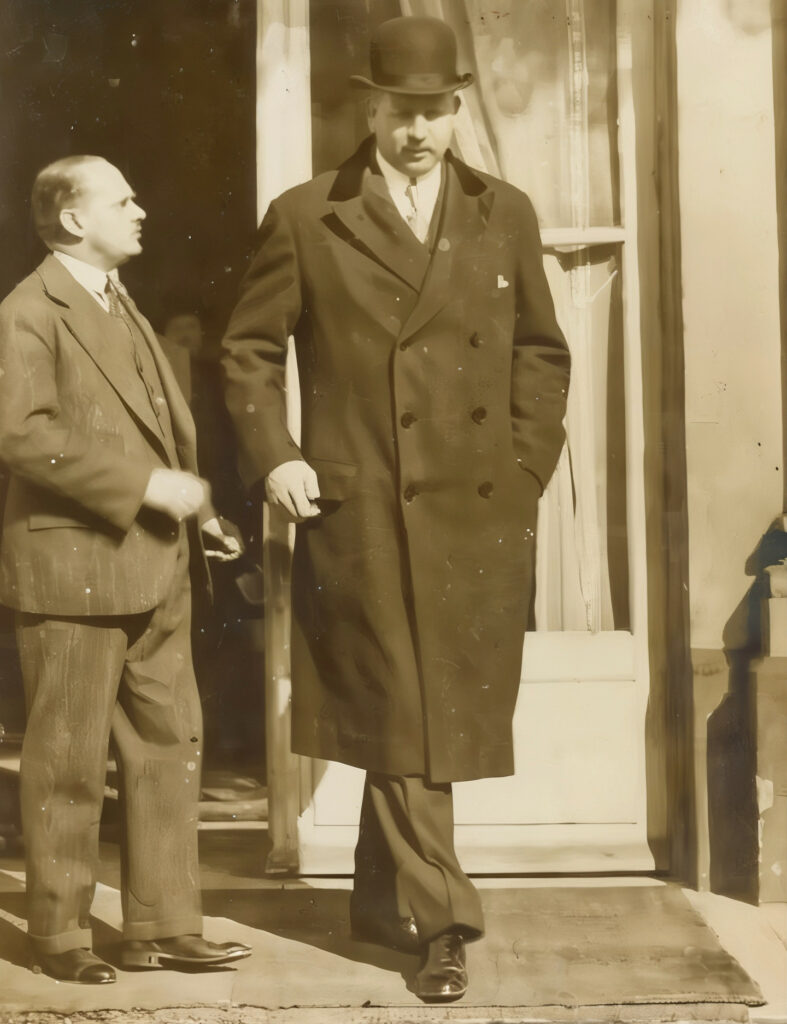 Pierre-Étienne Flandin, ministre français